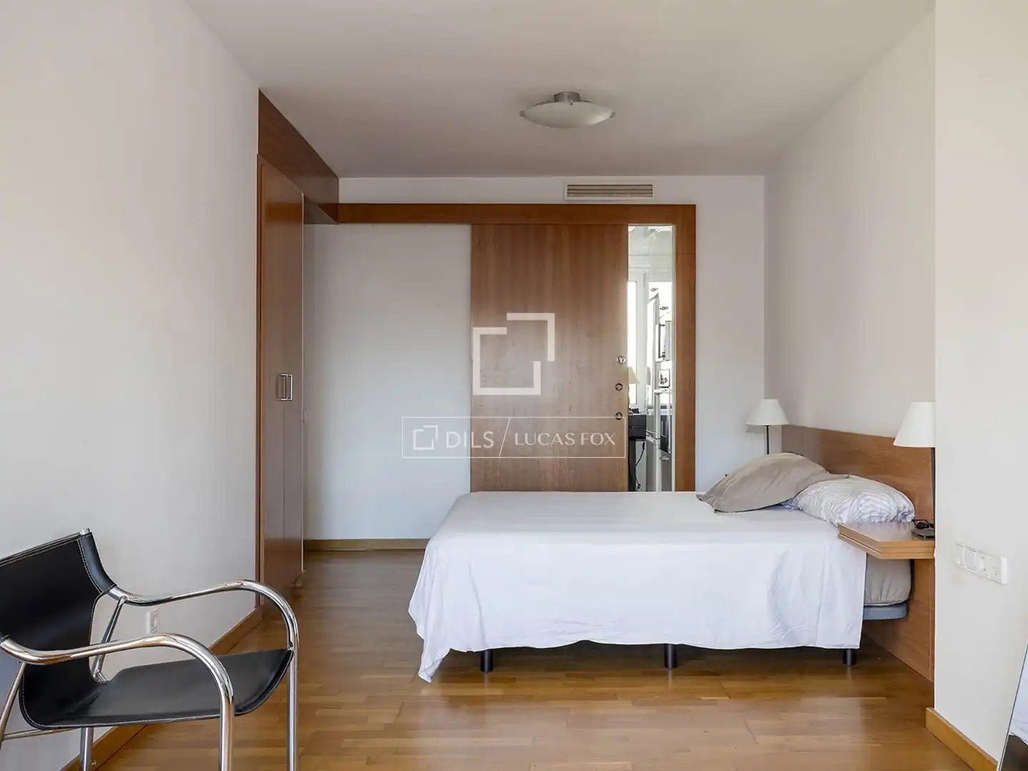 Dormitori de Àtic de lloguer en Barcelona amb Aire condicionat, Calefacció i Parquet