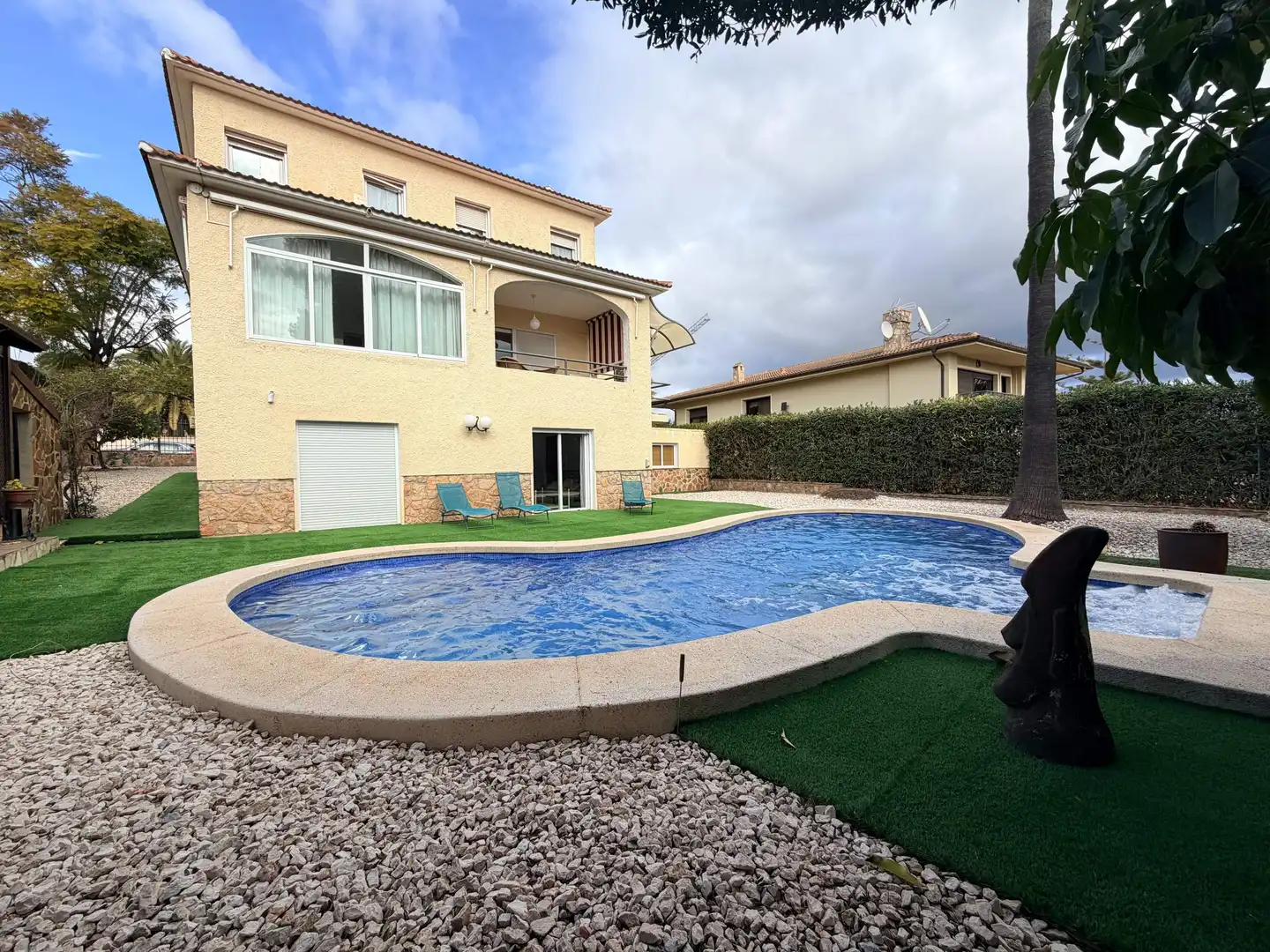 Vista exterior de Casa o chalet en venta en Benidorm