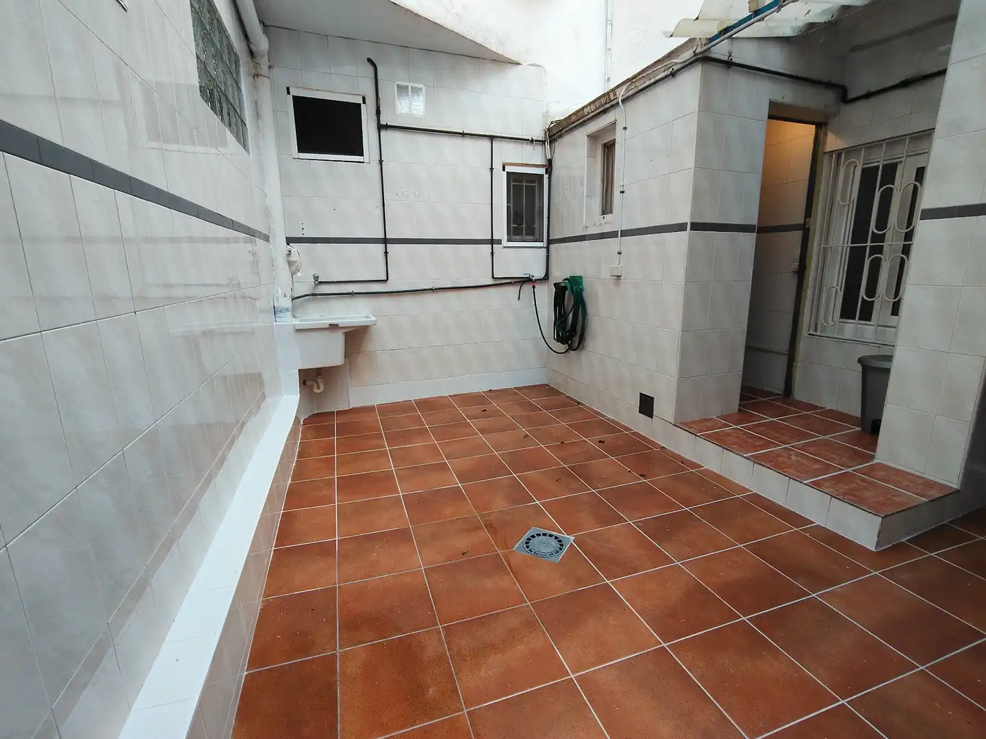 Piso en venta en Ripollet con Calefacción, Parquet y Terraza