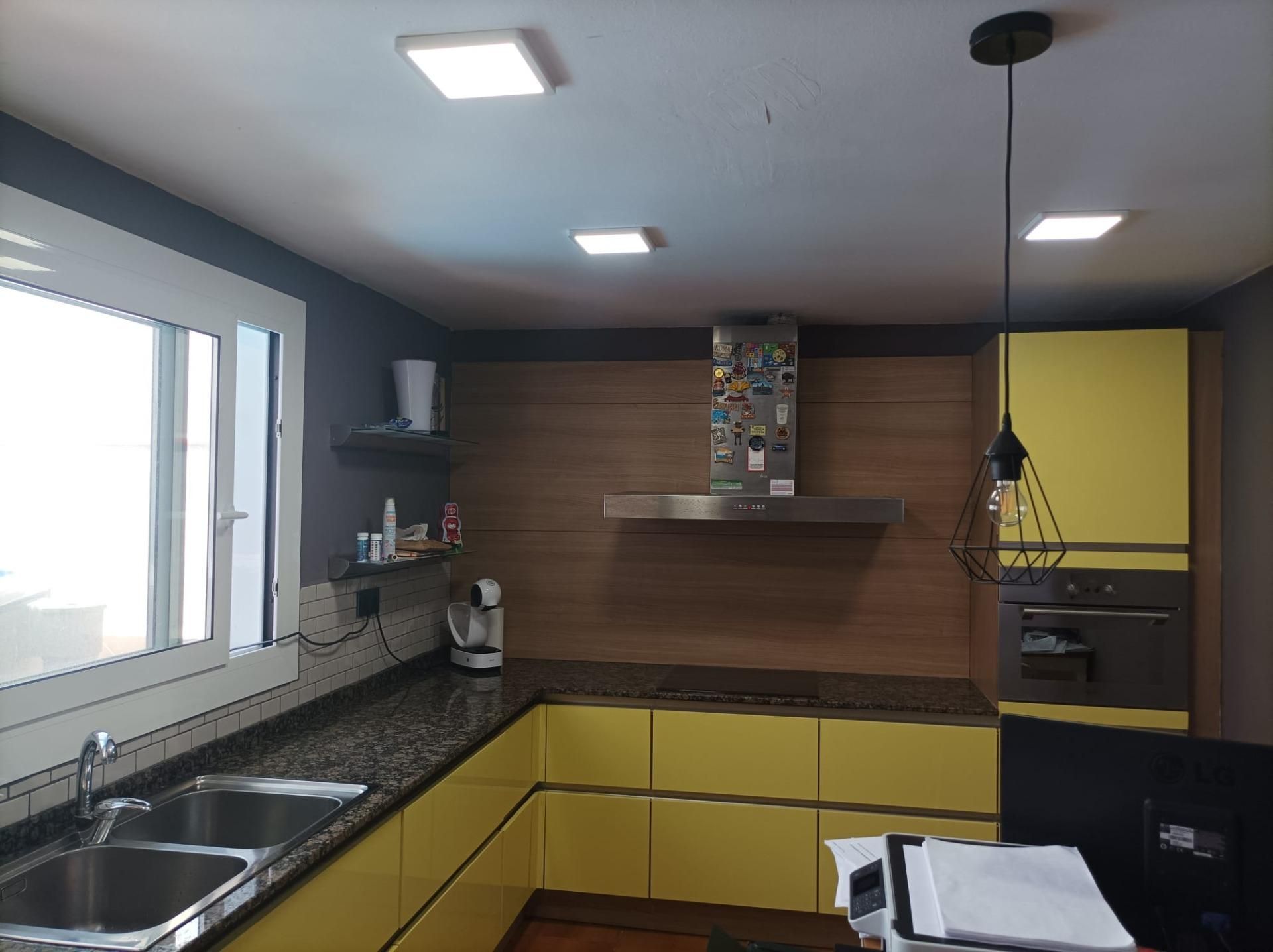 Cocina de Casa o chalet en venta en Esparreguera con Calefacción, Jardín privado y Terraza