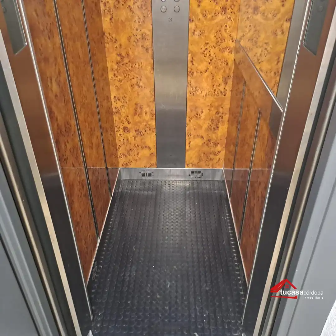Piso en venta en Córdoba con Aire acondicionado, Calefacción y Trastero