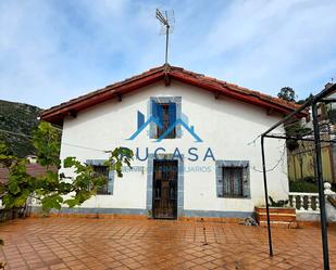 Exterior view of House or chalet for sale in Castro-Urdiales  with Heating and Terrace