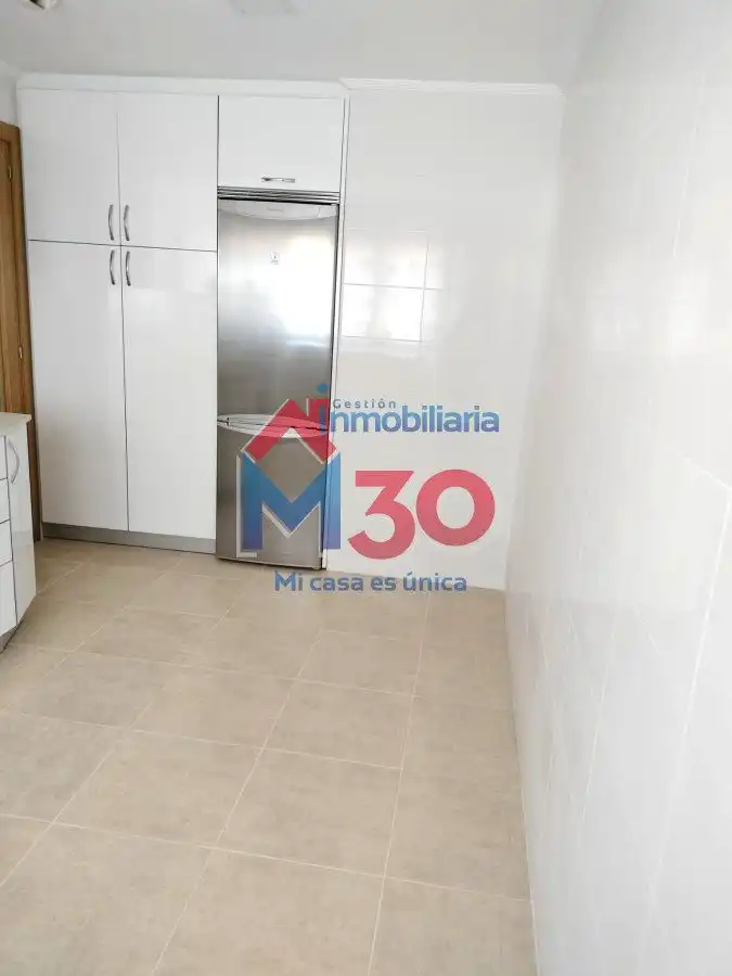 Cuina de Pis en venda en Miranda de Ebro amb Calefacció, Terrassa i Traster
