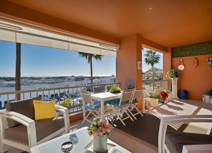 Apartamento con piscina en venta en Calle Pico Alcazaba 21, imagen 4