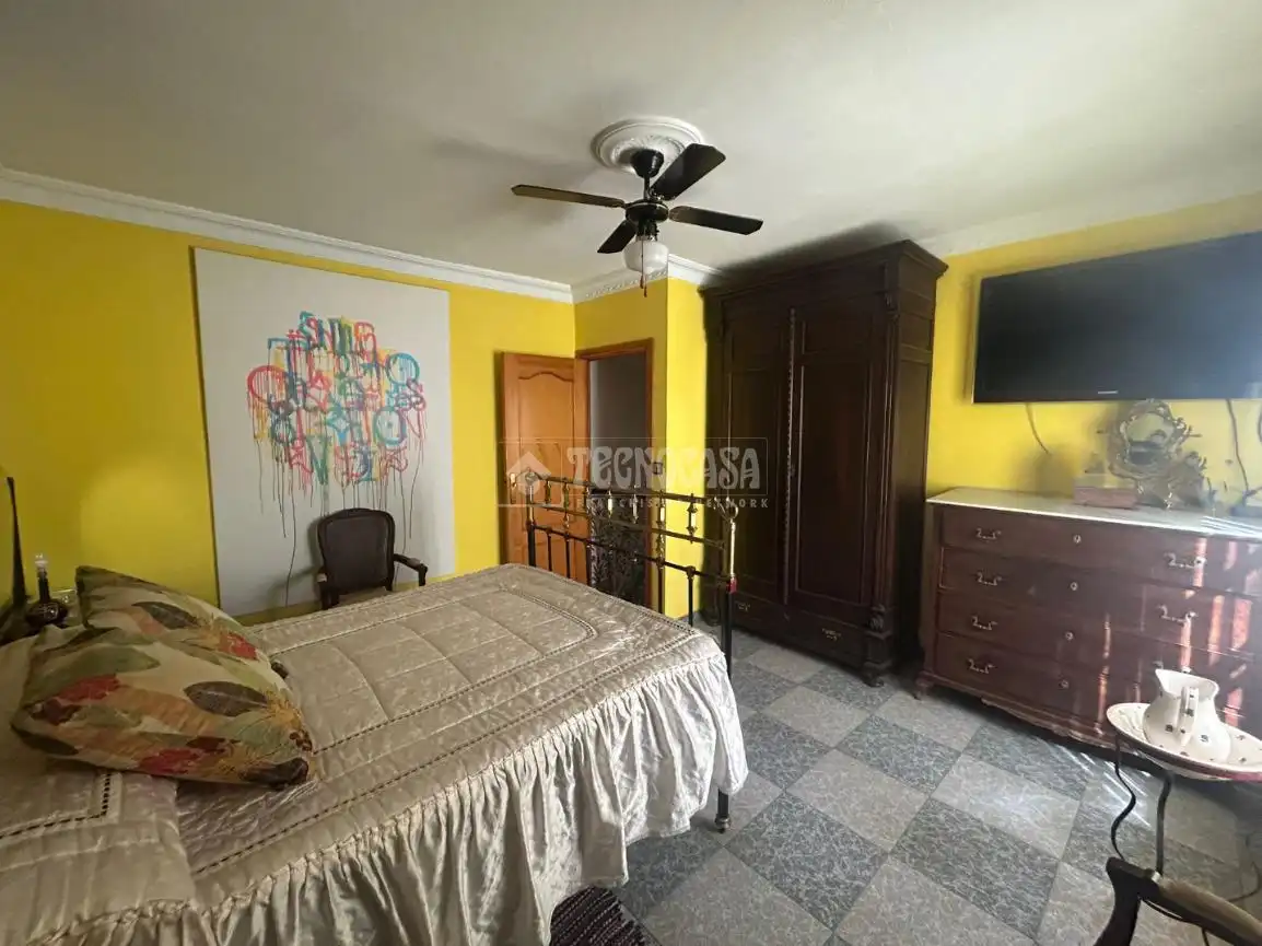 Habitación de Casa adosada en venta en Huelva con Aire acondicionado