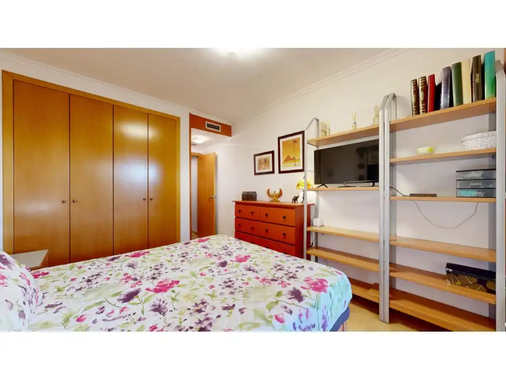 Bedroom of Flat for sale in Valencia  with Air Conditioner, Terrace and Community pool