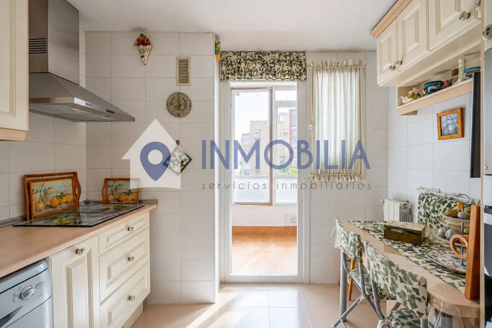 Kitchen of Flat for sale in Madrid  with Air Conditioner, Heating and Storage room