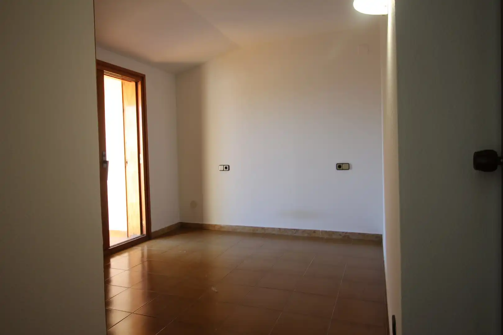 Maisonette zum Verkauf in Figueres mit Heizung, Terrasse und Abstellraum