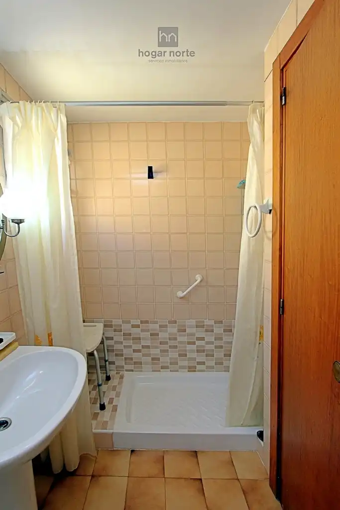 Baño de Casa o chalet en venta en San Sebastián de los Reyes con Aire acondicionado, Calefacción y Jardín privado