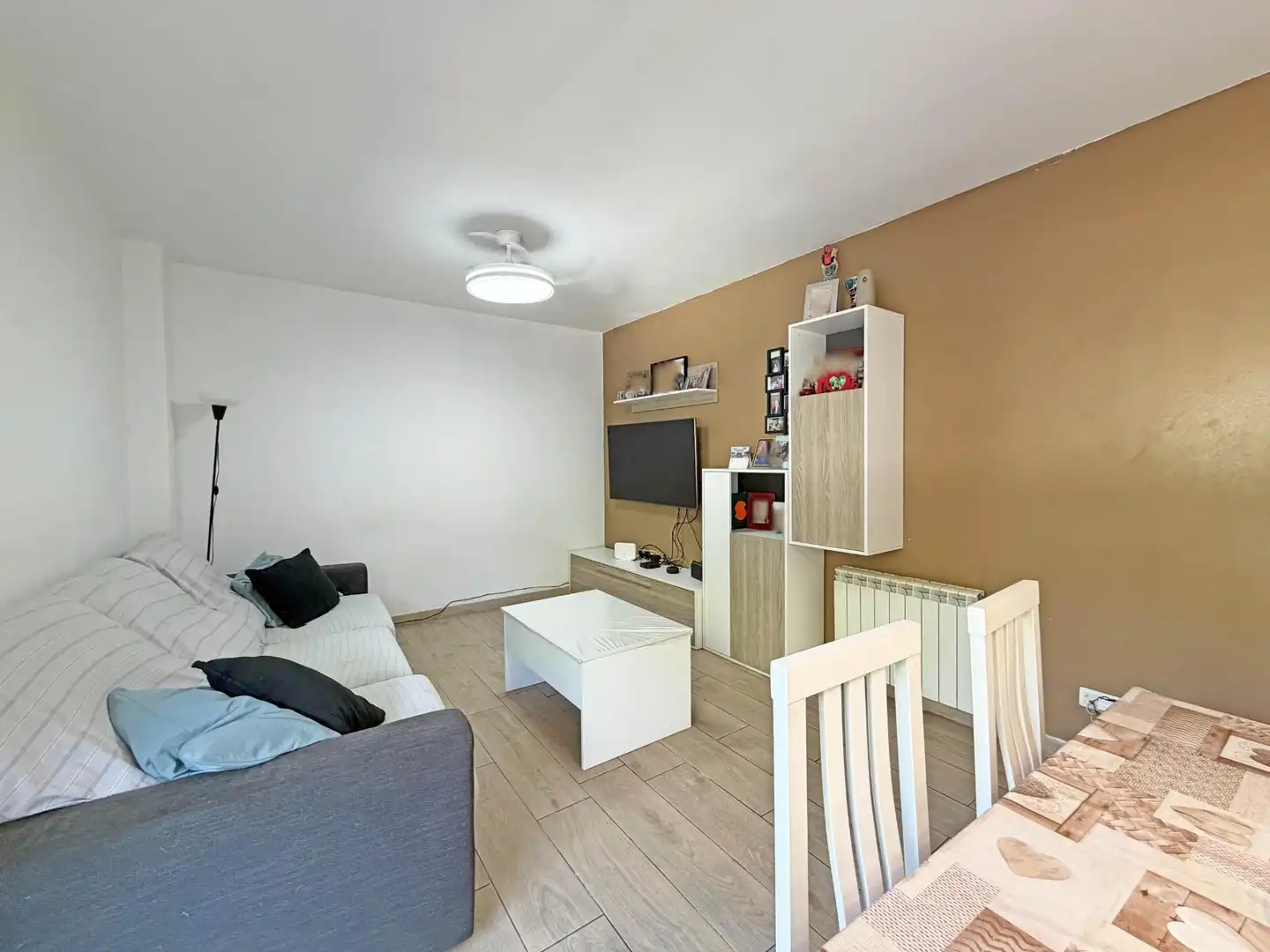 Sala de estar de Planta baja en venta en Barberà del Vallès con Aire acondicionado, Calefacción y Trastero