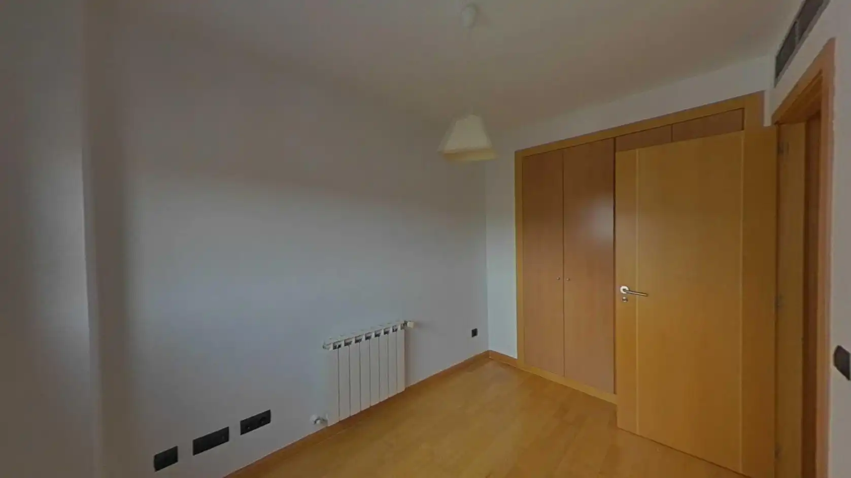 Bedroom of Flat for sale in Madrid  with Air Conditioner, Heating and Storage room