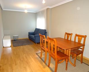 Sala d'estar de Pis de lloguer en Siero amb Traster i Moblat