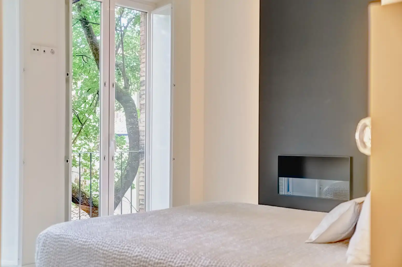 Habitación de Piso en venta en  Pamplona / Iruña con Calefacción, Parquet y Amueblado