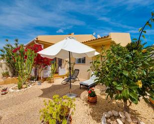 Jardí de Casa adosada en venda en Torrevieja amb Aire condicionat, Jardí privat i Terrassa