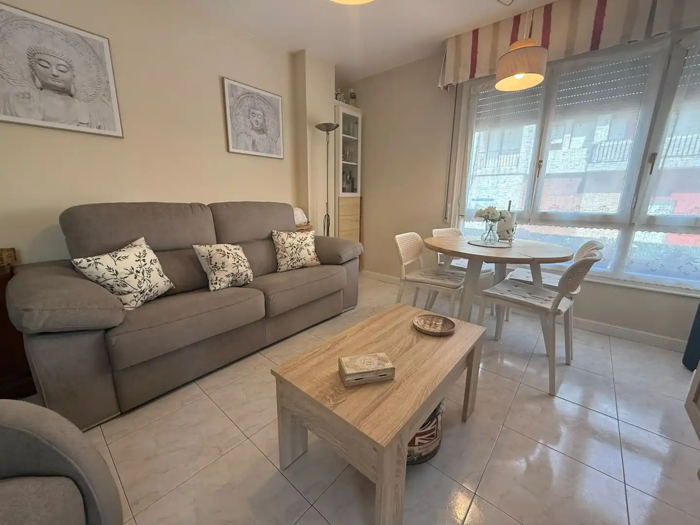 Wohnzimmer von Wohnung zum Verkauf in Noja mit Heizung, Terrasse und Abstellraum