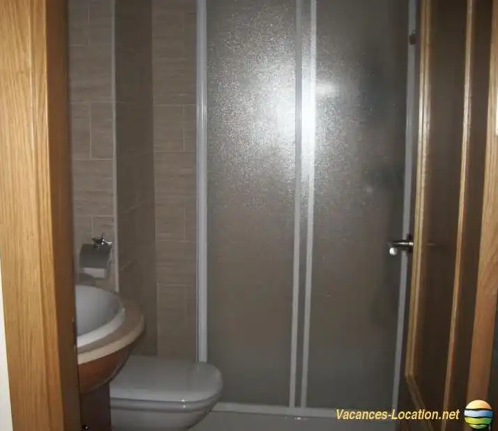 Baño de Piso en venta en L'Ametlla de Mar  con Aire acondicionado, Calefacción y Amueblado