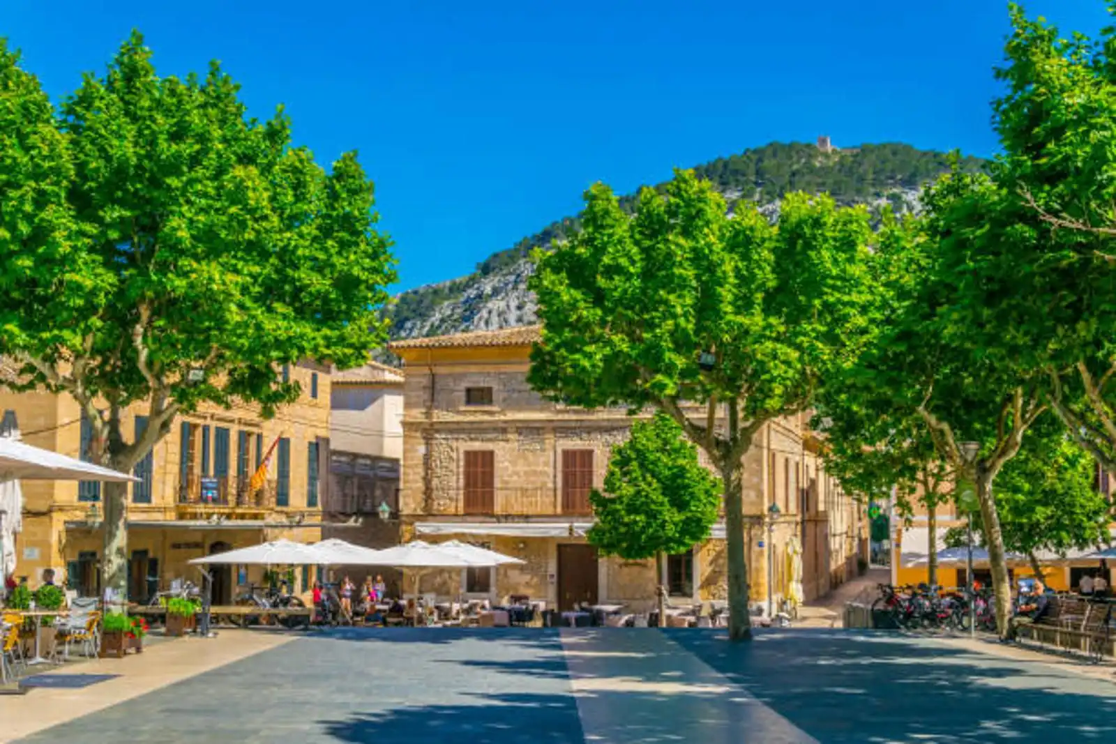 Außenansicht von Einfamilien-Reihenhaus zum Verkauf in Pollença mit Klimaanlage, Heizung und Terrasse
