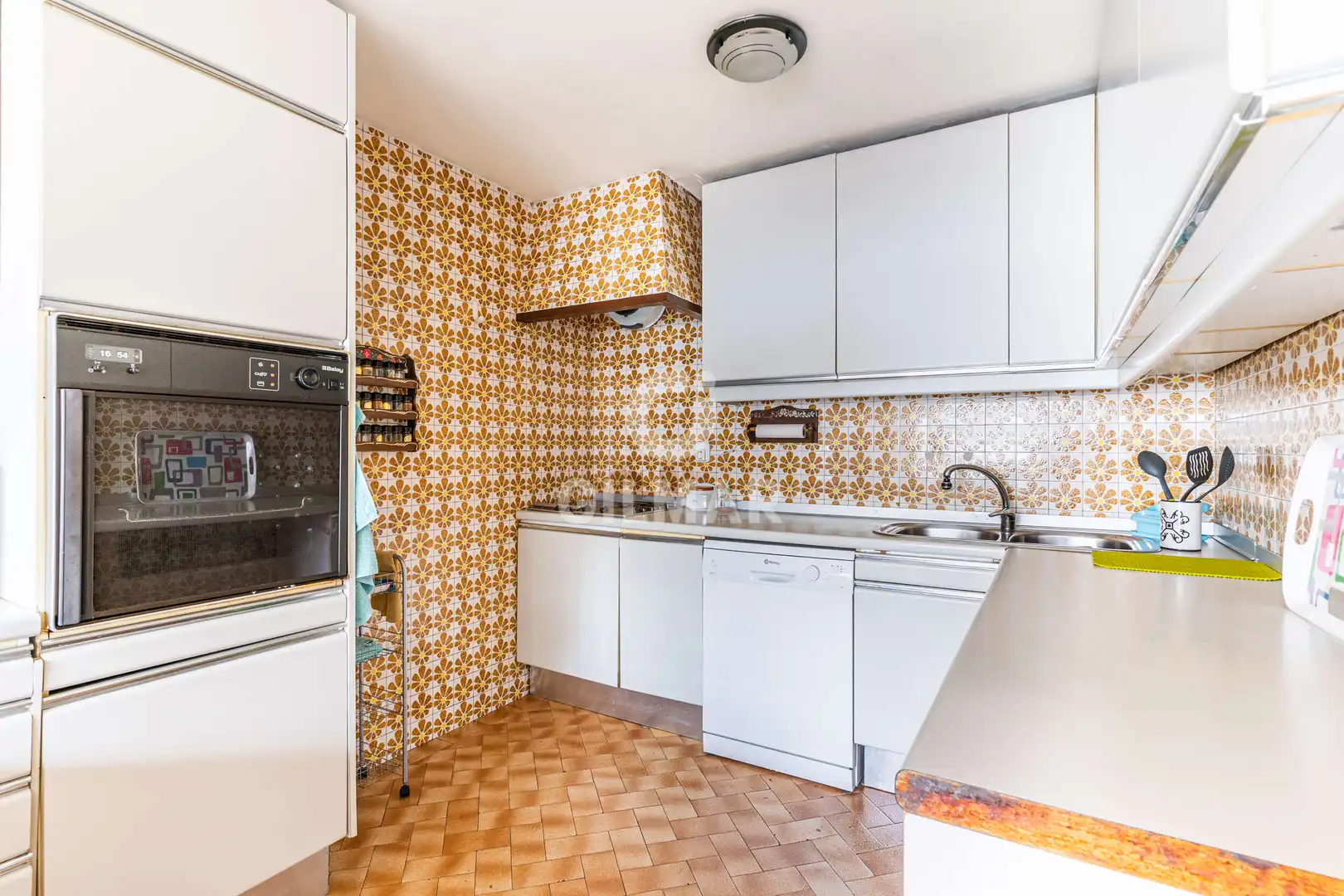 Cocina de Casa adosada en venta en Pozuelo de Alarcón con Calefacción, Jardín privado y Piscina