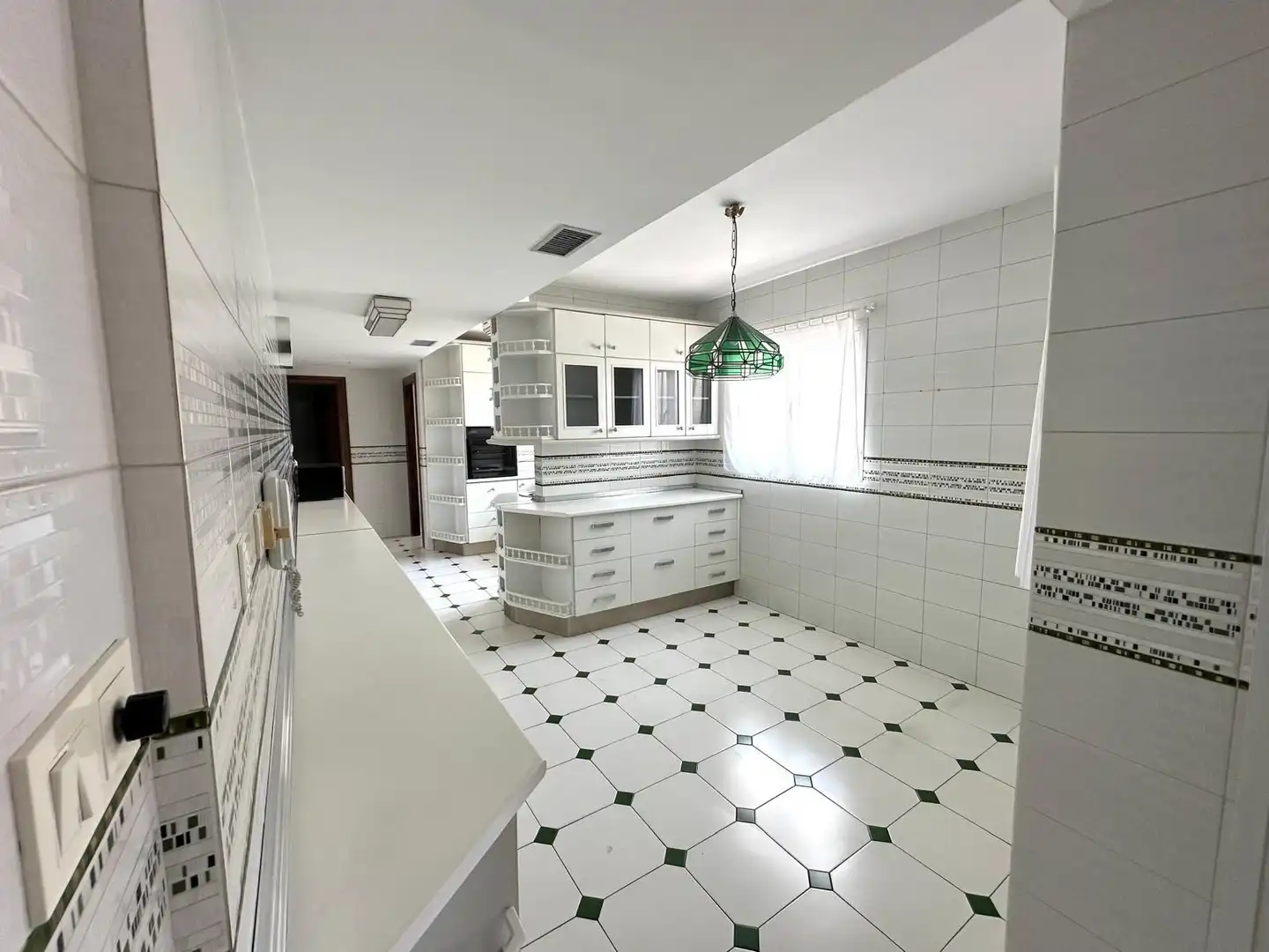 Cocina de Piso de alquiler en Granada con Aire acondicionado, Calefacción y Terraza