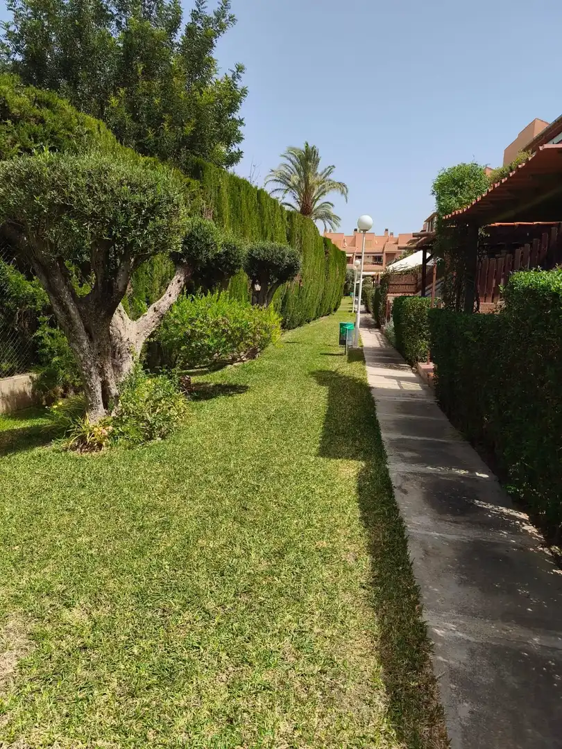 Jardín de Casa o chalet en venta en Sant Joan d'Alacant con Terraza, Trastero y Piscina comunitaria