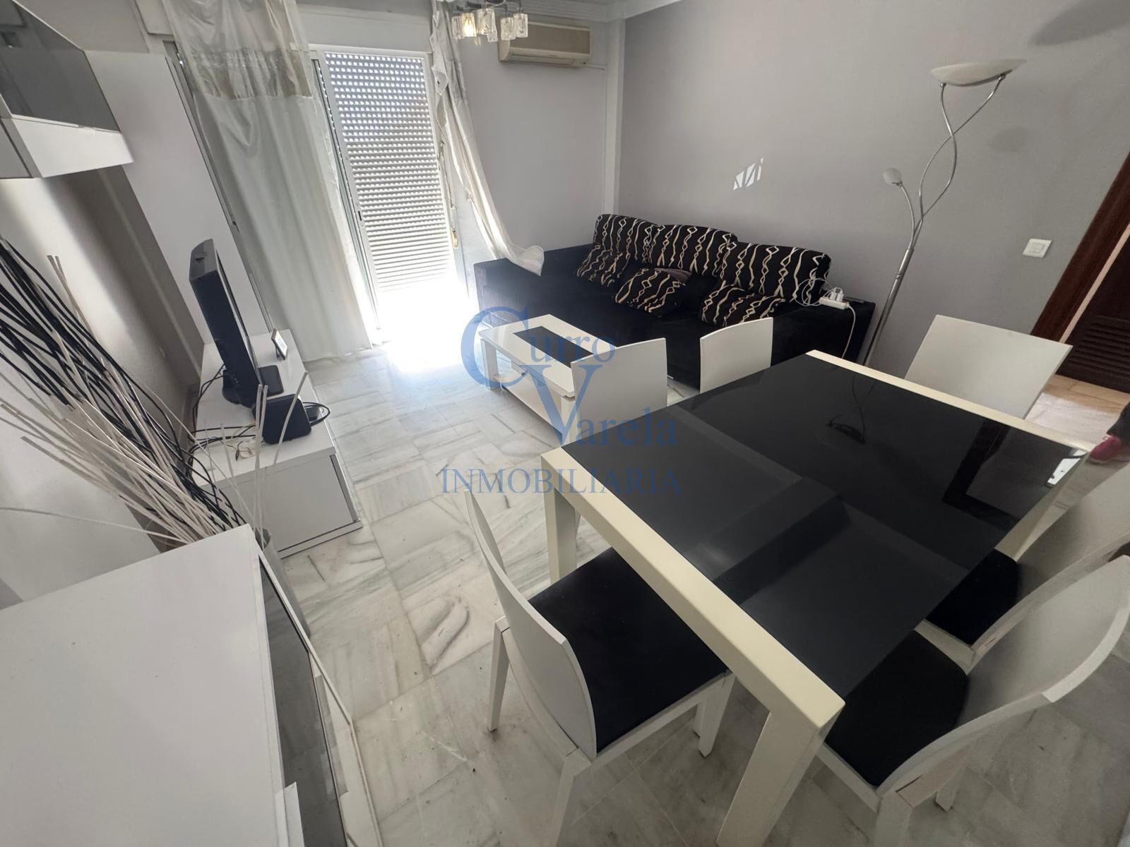 Sala d'estar de Dúplex en venda en Dos Hermanas amb Terrassa i Traster