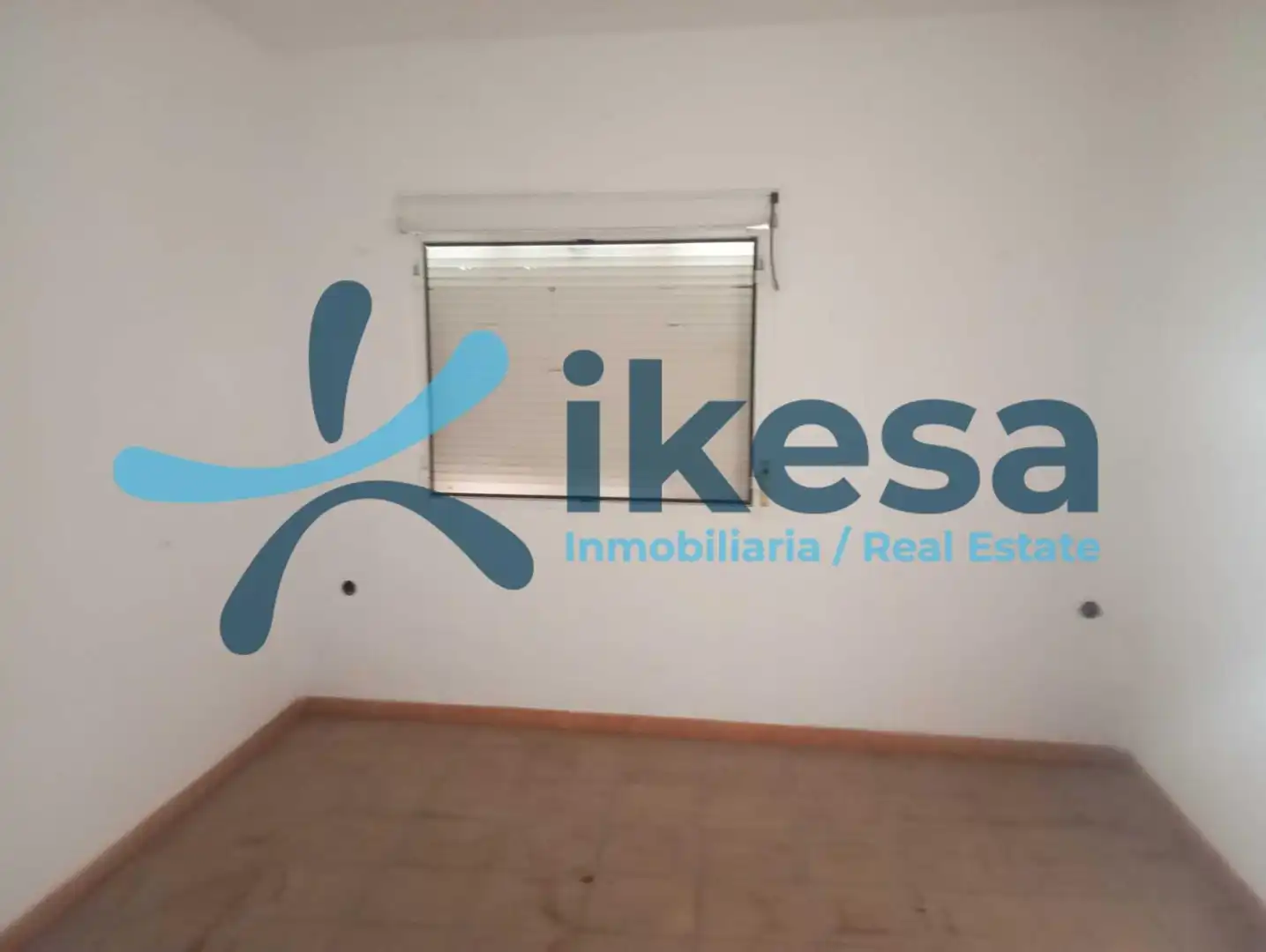 Casa adosada en venta en Calera de León