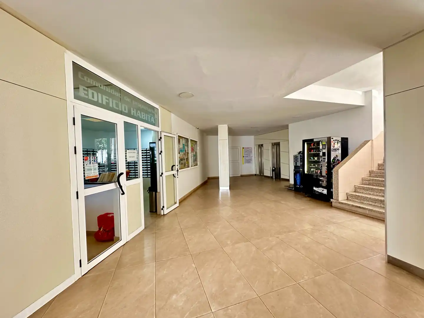 Piso de alquiler en San Bartolomé de Tirajana con Amueblado, Lavadora y Microondas
