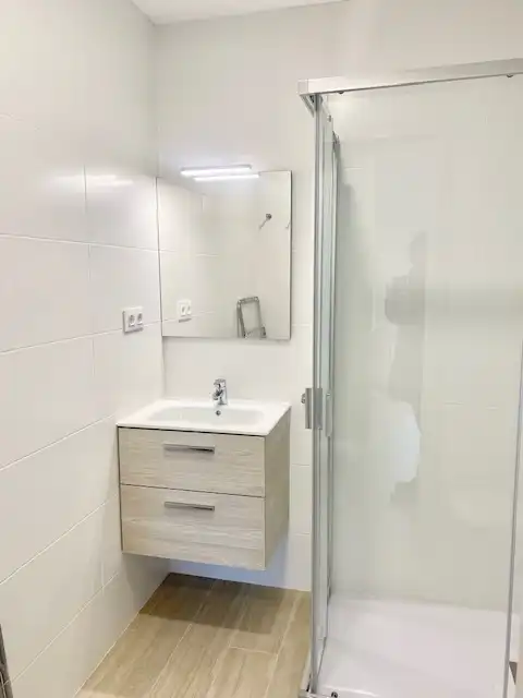 Bathroom of Attic for rent in Barcelona  with Air Conditioner, Heating and Terrace