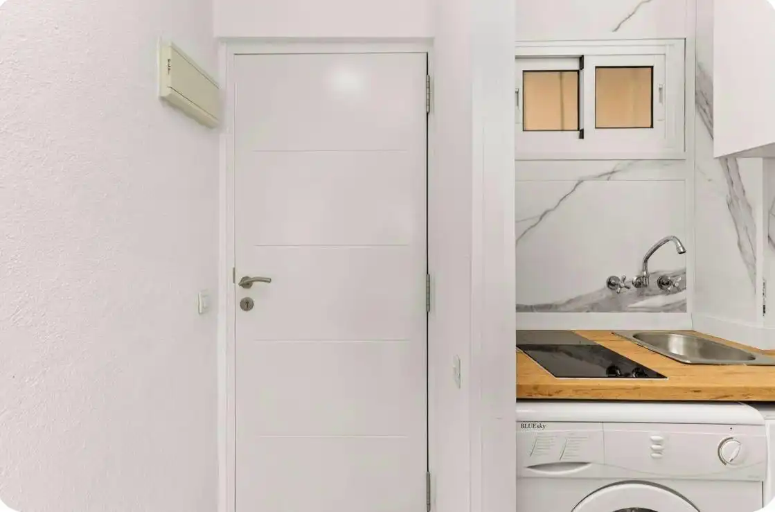 Wohnung zum Verkauf in Benalmádena mit Klimaanlage, Privatgarten und Möbliert