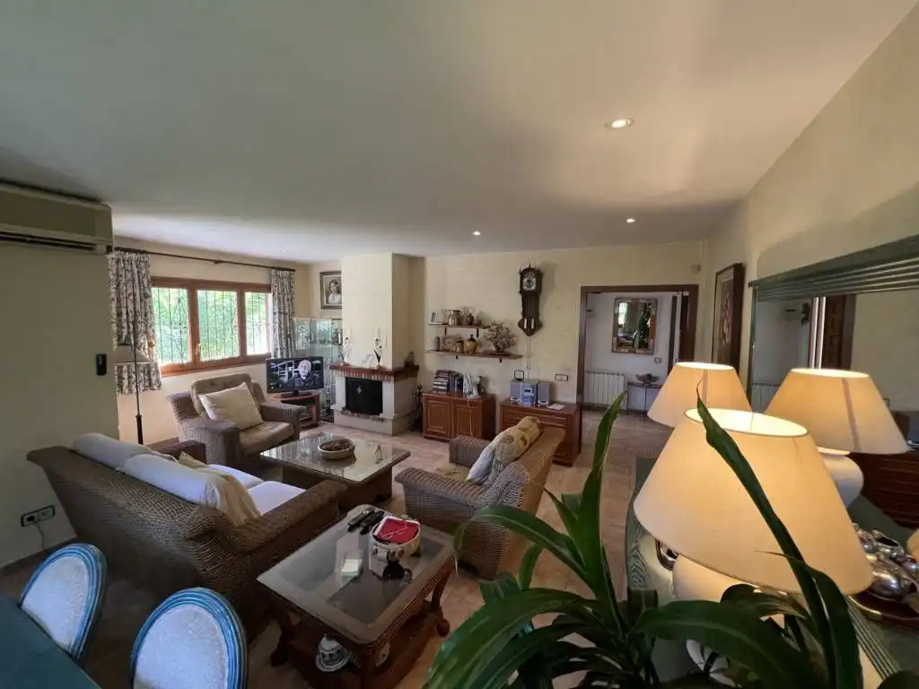 Living room of Houses for sale in El Vendrell  with Air Conditioner, Heating and Private garden