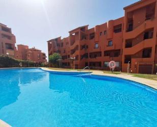 Vista exterior de Planta baixa en venda en Manilva amb Aire condicionat, Terrassa i Piscina