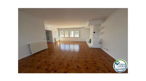 Foto 4 de Ático en venta en Calle de L'arquitecte Ant Gaudi, 45, Centre, Roses
