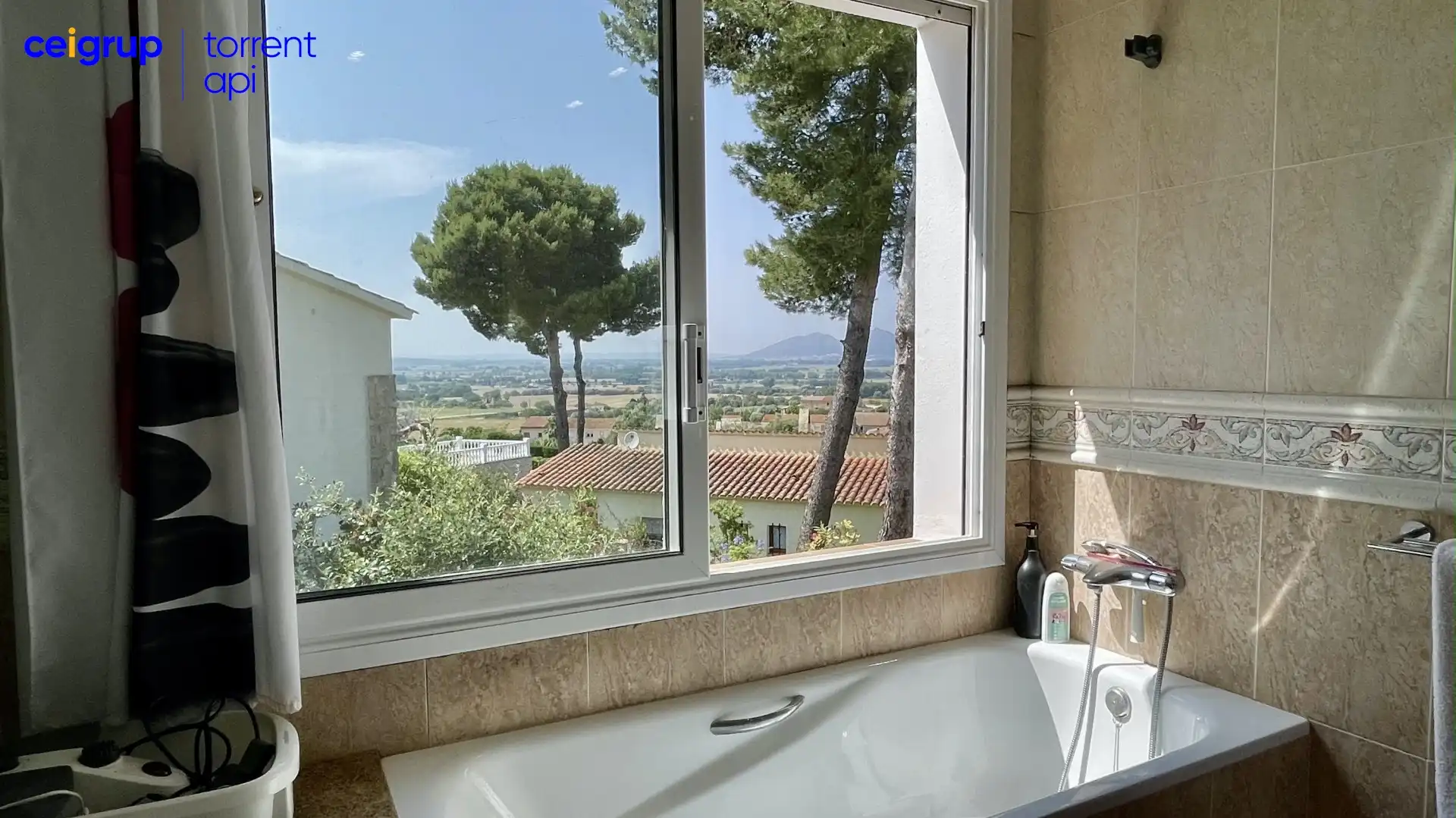 Bathroom of Houses for sale in Pals  with Air Conditioner, Heating and Terrace