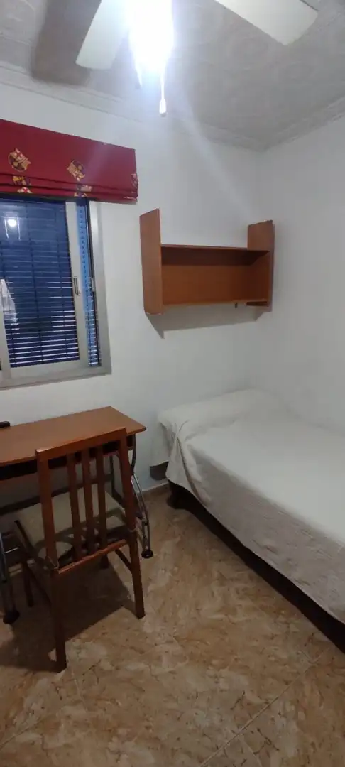 Dormitori de Pis per a compartir en Maracena amb Terrassa i Balcó