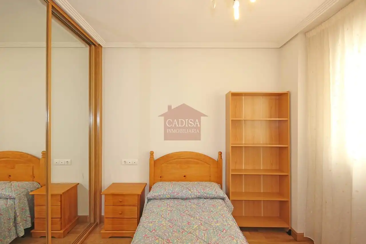 Bedroom of Flat for rent in Salamanca  with Heating, Storage room and Furnished