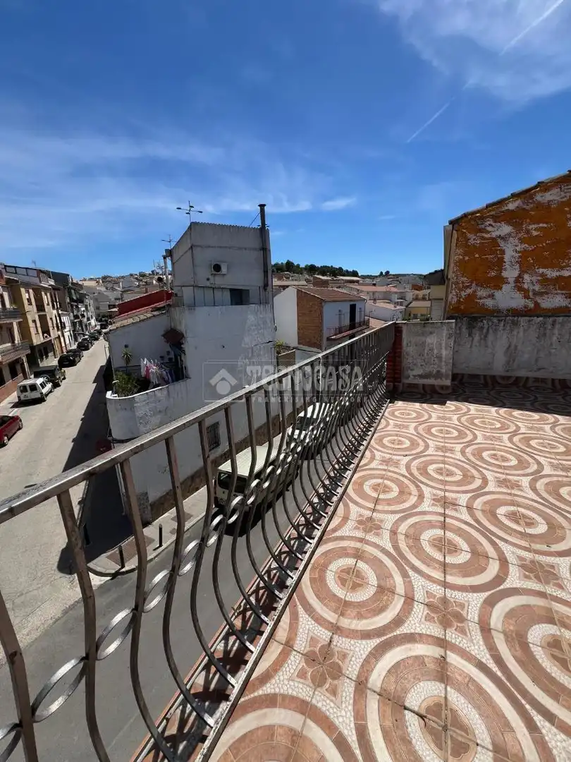 Habitatge amb terrassa en venda a Baeza, imagen 2
