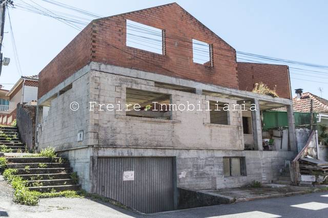 Casa-chalet en Venta en Bueu
