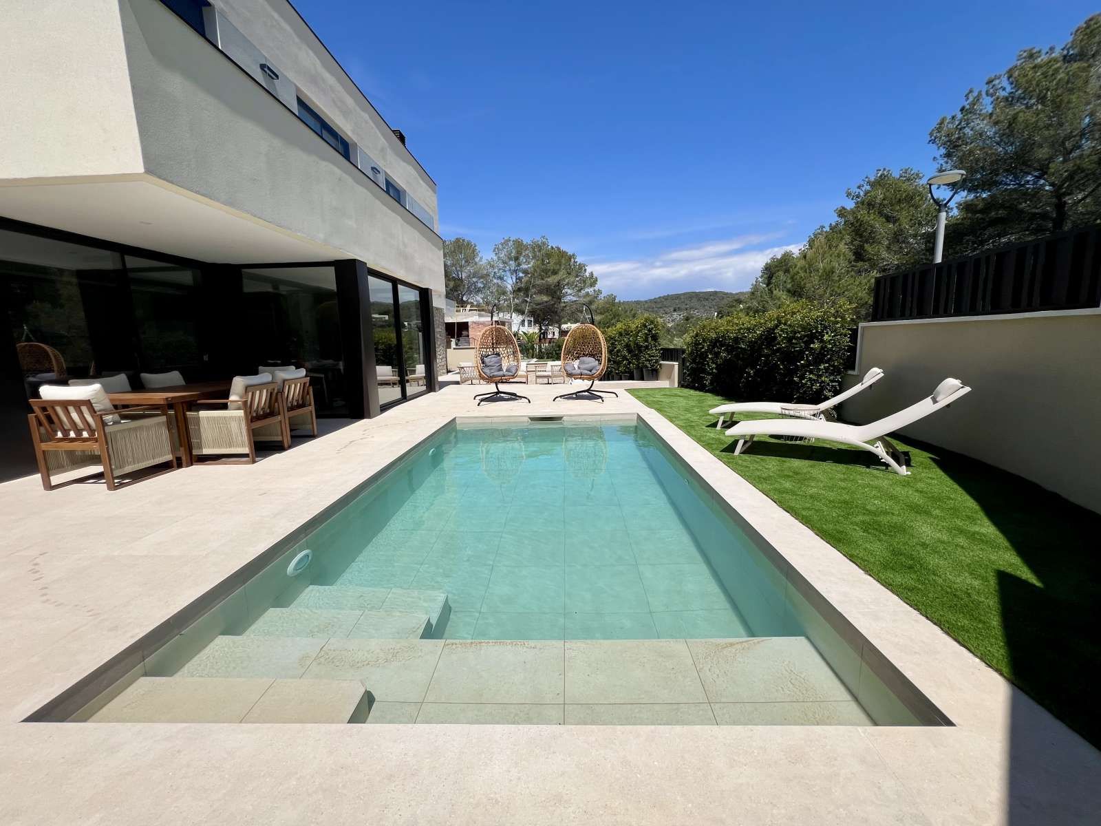 Swimming pool of Apartment to share in Sant Pere de Ribes  with Air Conditioner, Heating and Terrace