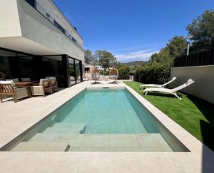 Piscina de Apartament per a compartir en Sant Pere de Ribes amb Aire condicionat, Calefacció i Terrassa