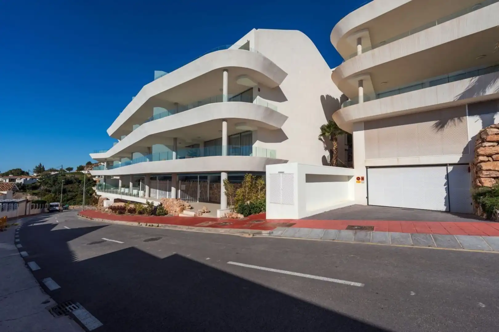Vista exterior de Àtic en venda en Benalmádena amb Aire condicionat, Calefacció i Terrassa