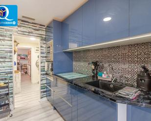 Cuina de Apartament en venda en Alicante / Alacant amb Aire condicionat i Calefacció