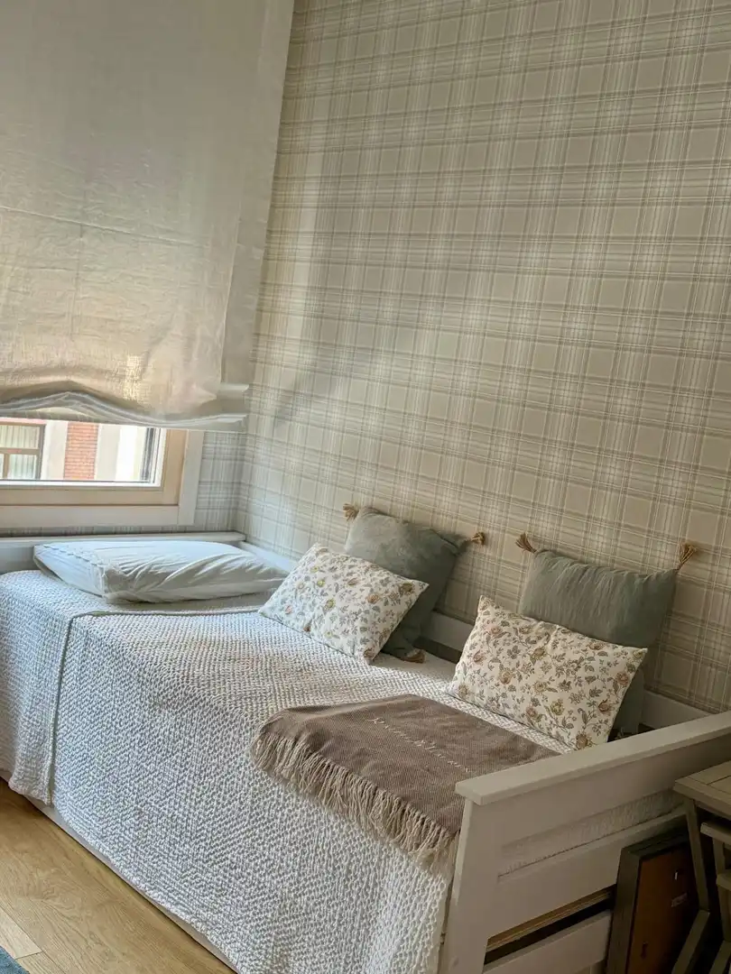 Habitación de Apartamento de alquiler en León Capital  con Calefacción, Parquet y Amueblado