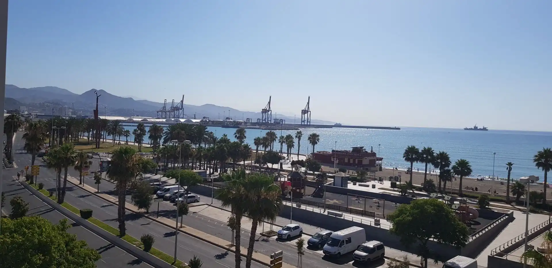 Vista exterior de Piso de alquiler en Málaga con Aire acondicionado, Parquet y Terraza