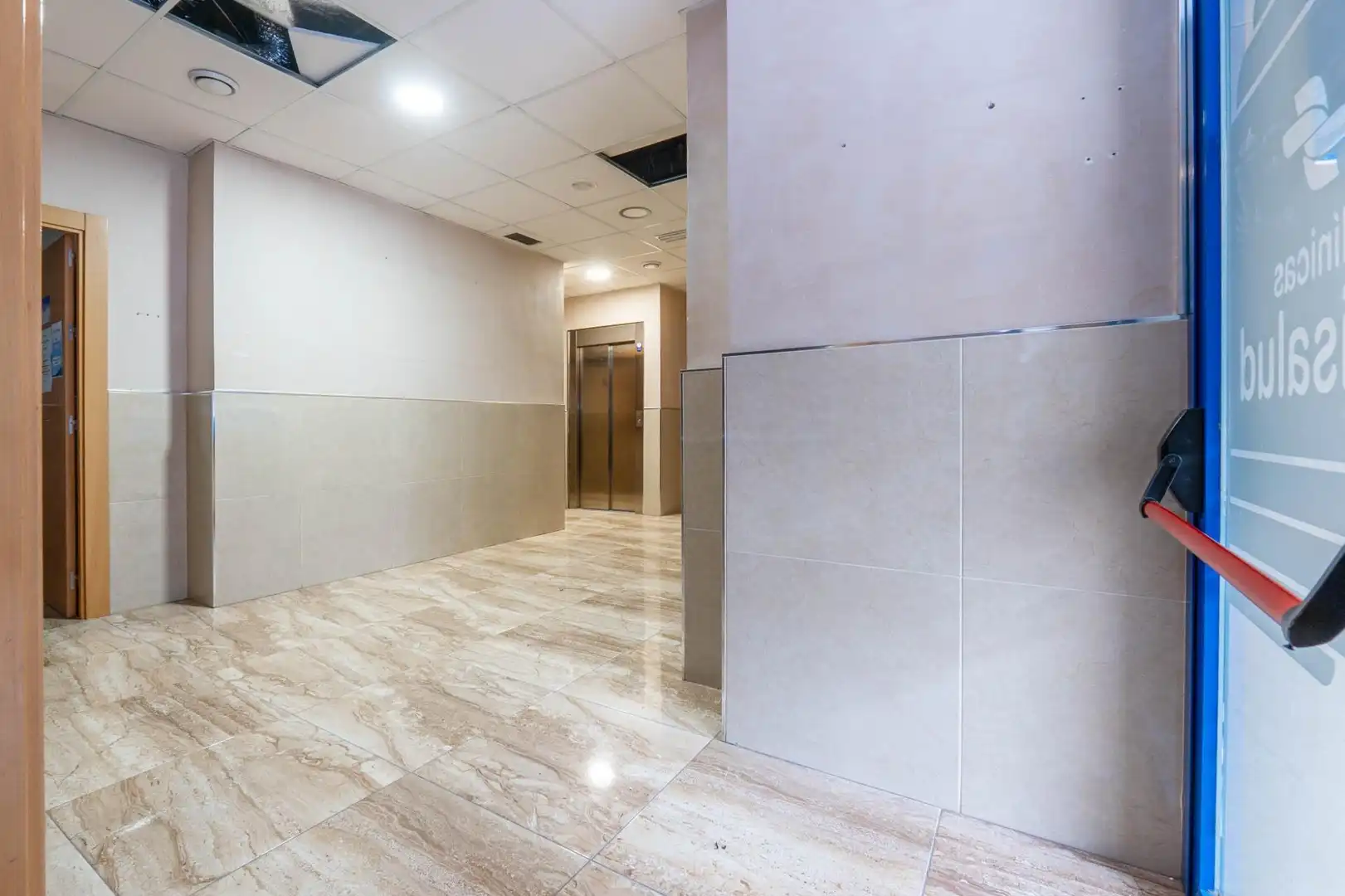 Local comercial de lloguer a Avenida del Doctor Olóriz, imagen 20