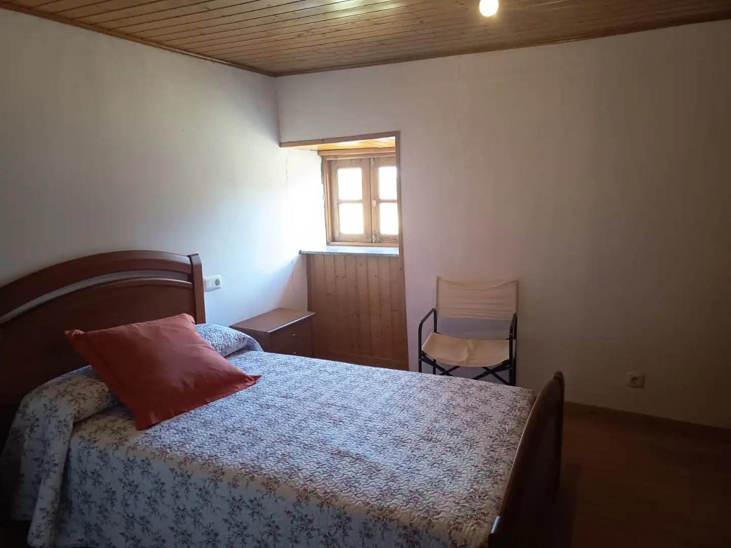 Dormitori de Casa o xalet en venda en Sober amb Jardí privat, Terrassa i Moblat