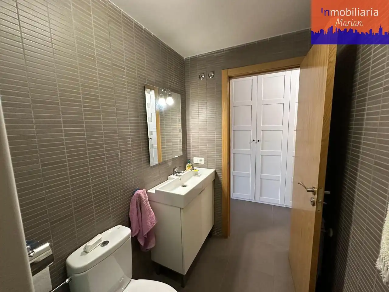 Baño de Casa o chalet en venta en Aranda de Duero con Calefacción, Jardín privado y Terraza