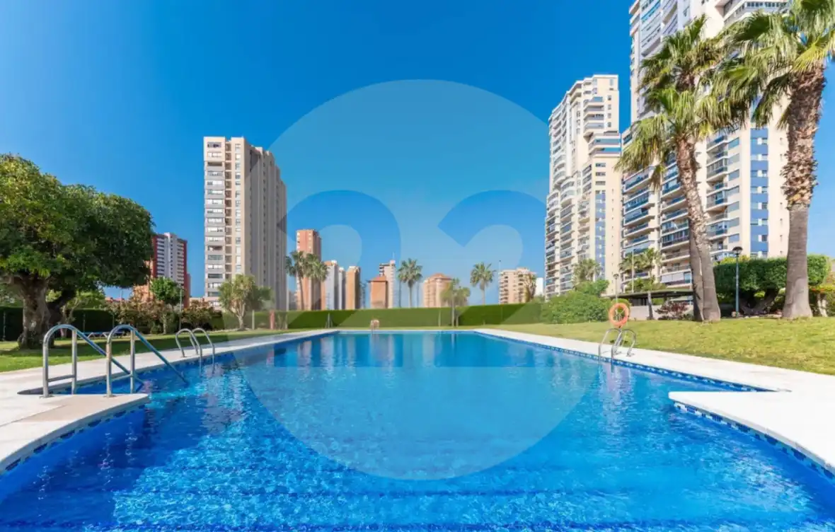 Swimming pool of Duplexes for rent in Benidorm  with Air Conditioner, Heating and Terrace