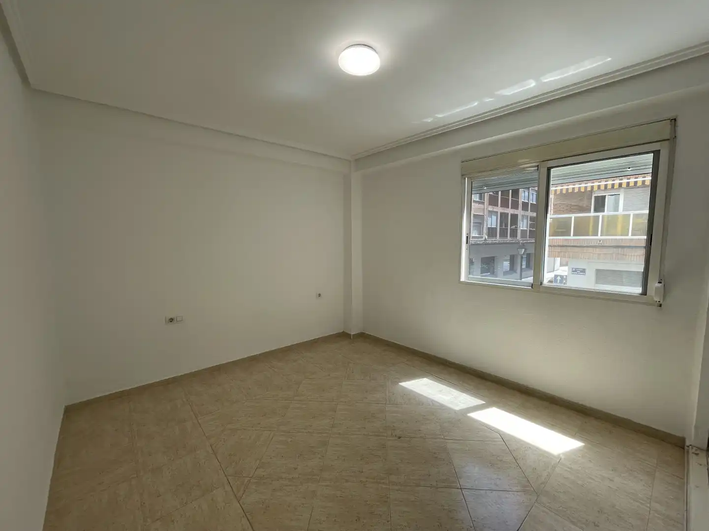 Habitación de Piso en venta en Valencia con Aire acondicionado