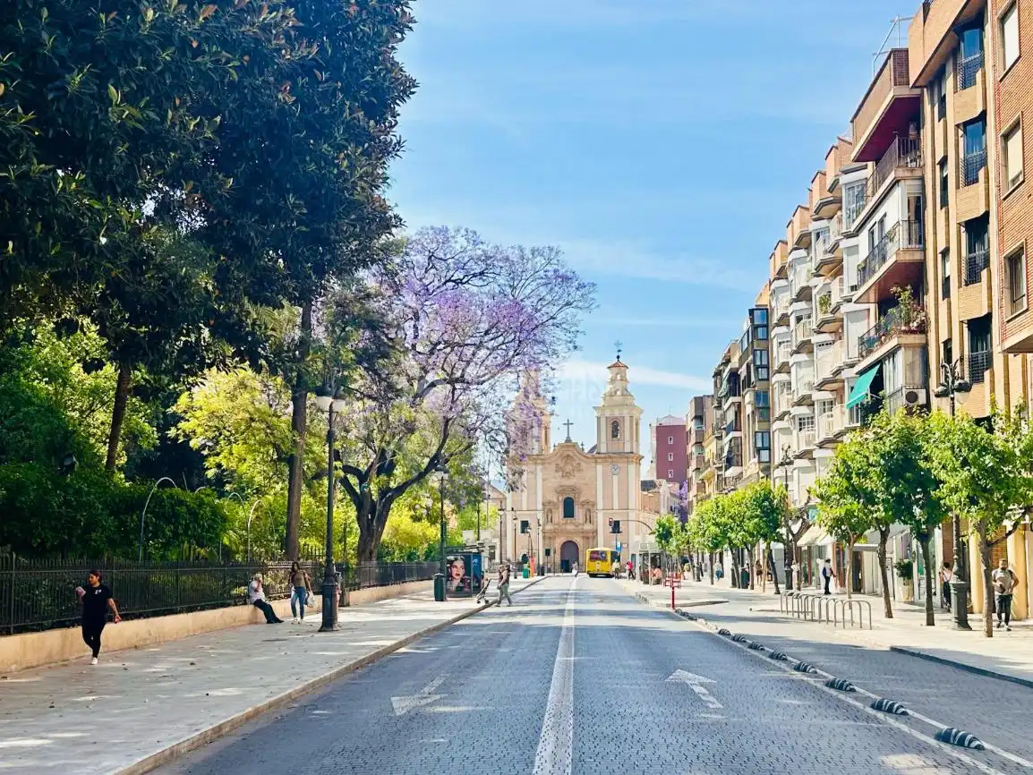 Vista exterior de Local de alquiler en Murcia