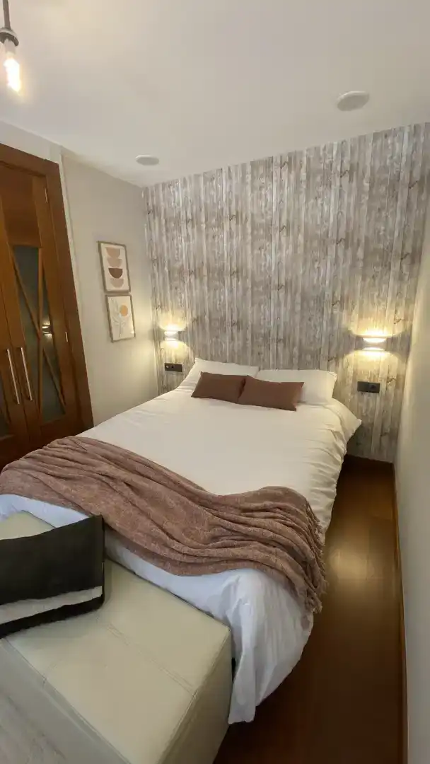 Bedroom of Flat for rent in Vigo   with Furnished